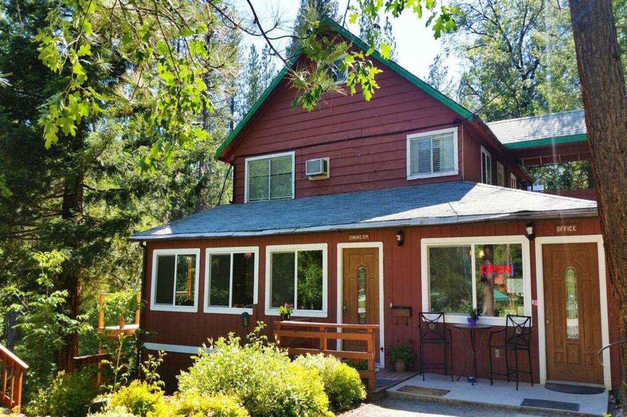 גרובלנד Yosemite Riverside Inn מראה חיצוני תמונה