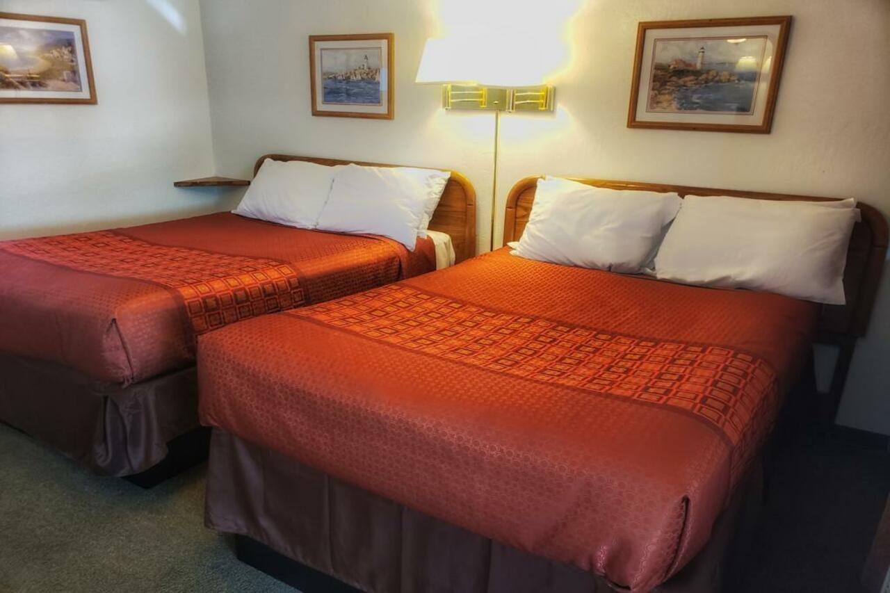 גרובלנד Yosemite Riverside Inn מראה חיצוני תמונה