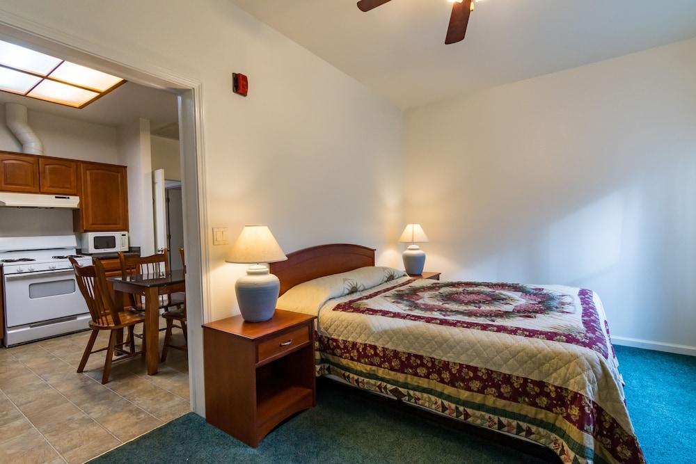 גרובלנד Yosemite Riverside Inn מראה חיצוני תמונה
