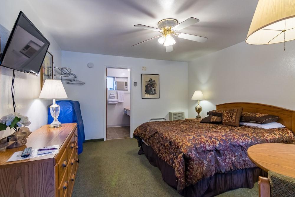גרובלנד Yosemite Riverside Inn מראה חיצוני תמונה