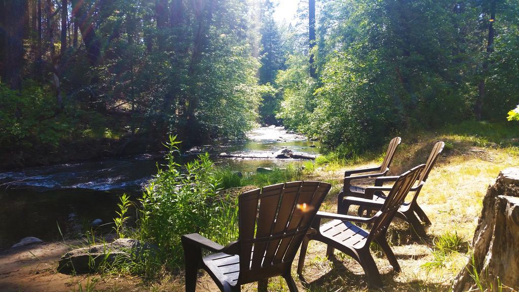 גרובלנד Yosemite Riverside Inn מראה חיצוני תמונה